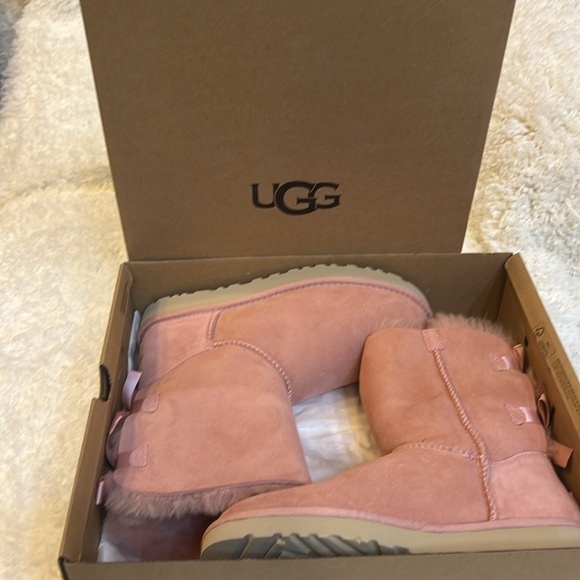 UGG boots - Picture 8 of 13